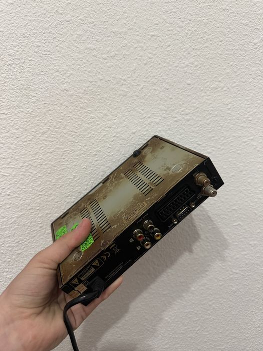 Супутниковий ресивер / тюнер Q-SAT ST-08