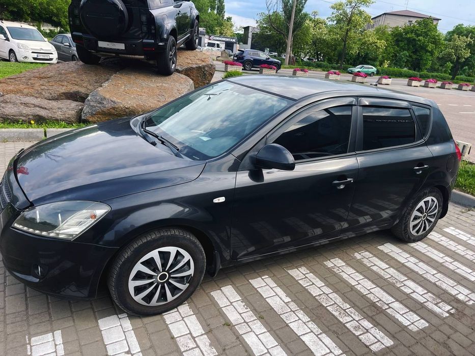 Kia Ceed 2008 • 1.6 газ/бензин • механіка