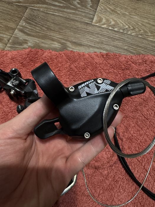 Перемикач та монетка SRAM NX