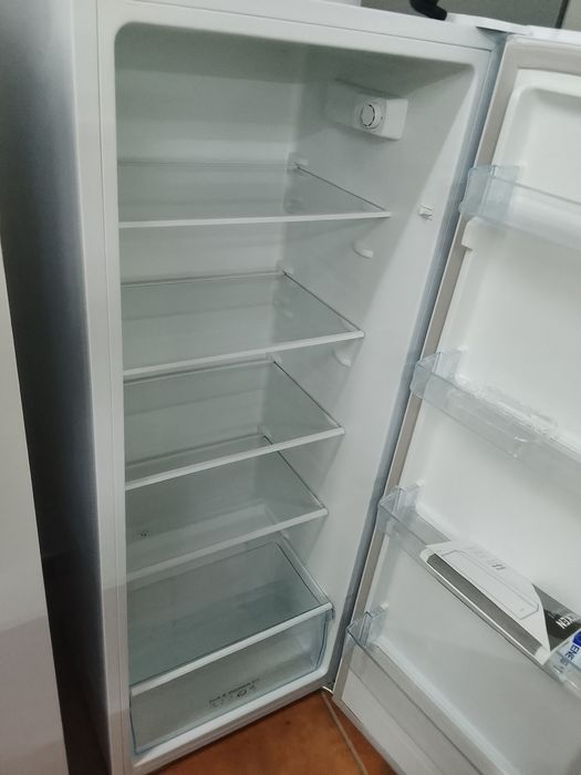 Frigorífico BECKEN (1 Porta/Sem Congelador) Excelente Estado