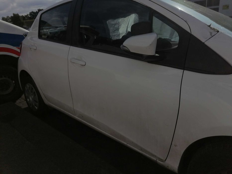 Drzwi tył prawy Toyota Yaris 3 III 17- lift 040 5d