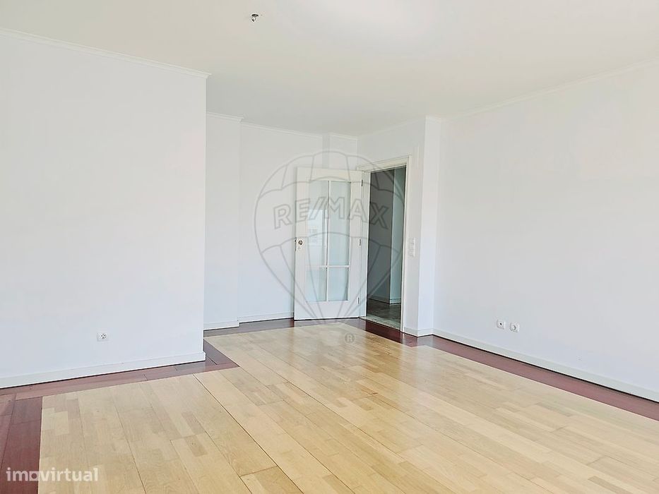 Apartamento T1 para arrendamento