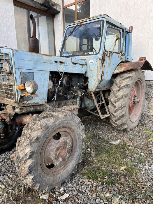 трактор      мтз 82