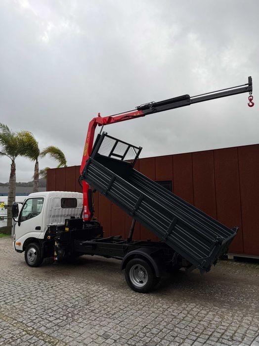 Carrinha toyota dyna tribasculante com grua