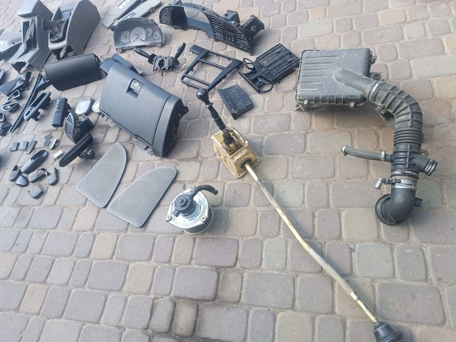 Стойки Део нубіра 2 амортизатори Daewoo Nubira 2