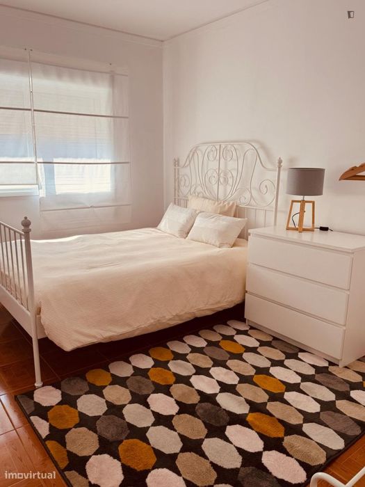 Quarto - localizado em Guimaraes