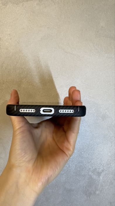 Продам чехол benks на Iphone 17  pro max