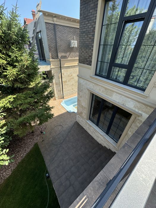 Новый дом из красного кирпича! 7 ст.Б.Фонтана