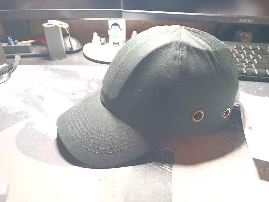 Продам захистну каску / кепку Portwest