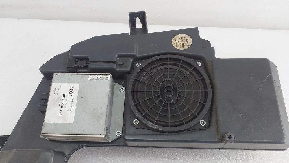 Coluna de som AUDI A4 Avant (8E5, B6)