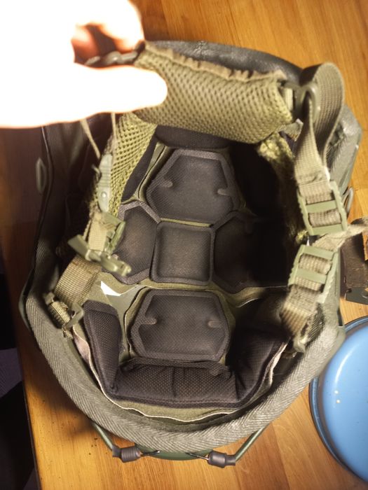 Продам військову каску