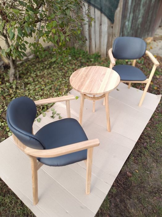 Меблі з дерева ясень