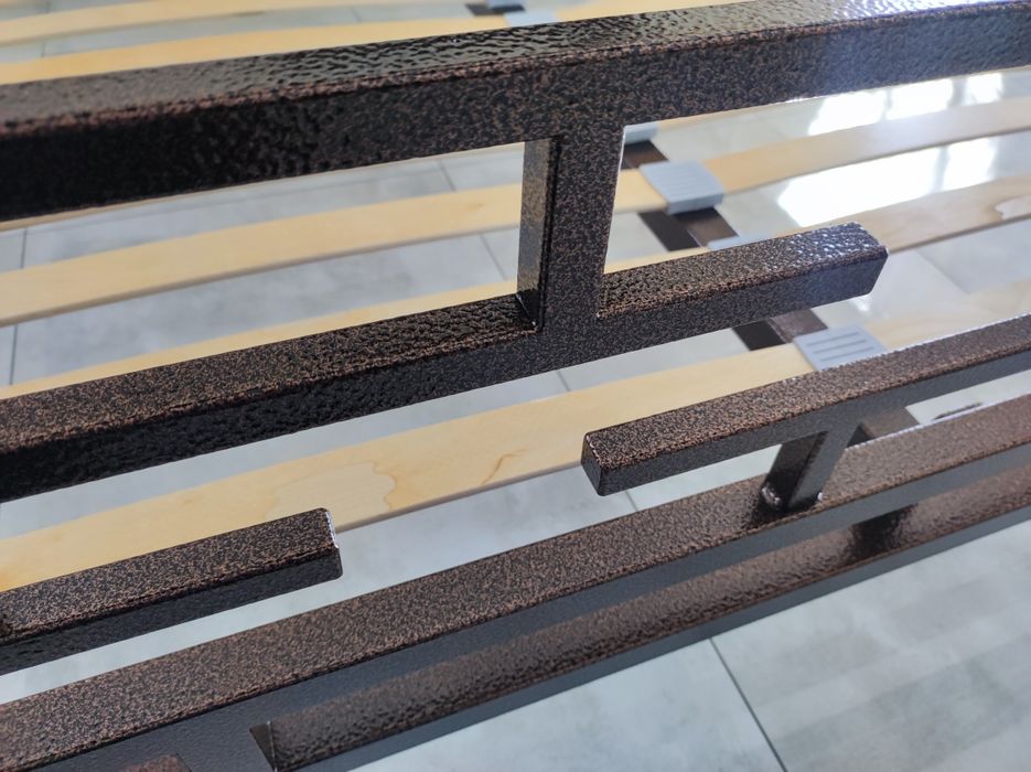 Łóżko metalowe nowoczesne 140x200