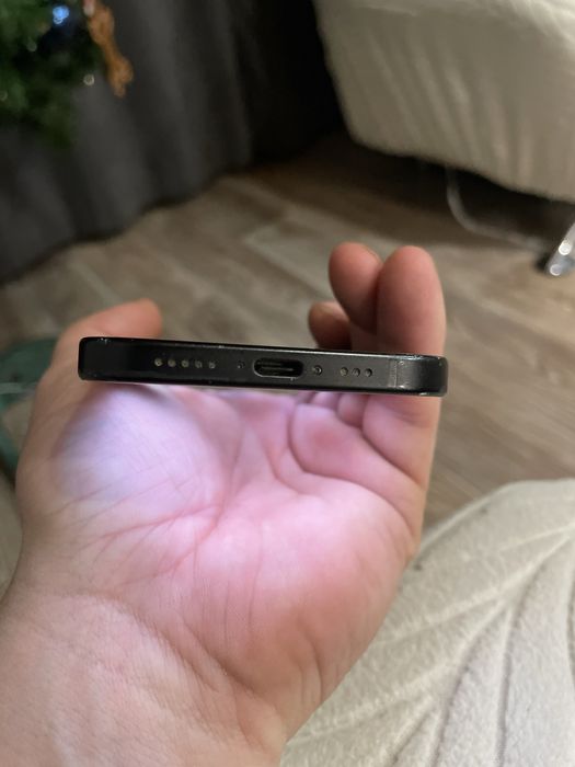 Продам Iphone 15