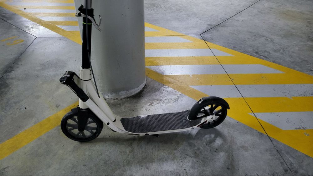 Trotinetes em bom estado