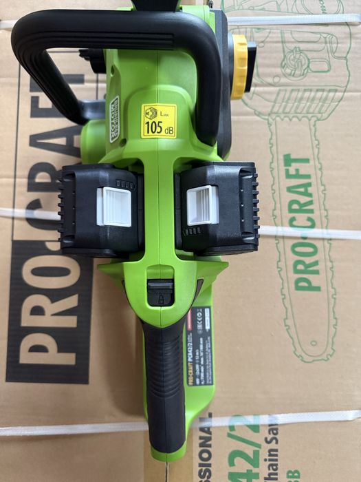 Пила акумуляторна PROCRAFT PCA42/2/ 2акб 8А/г + ЗП 20/2 /швидкість 12 м/с /шина 40см/ Гарантія 3 роки