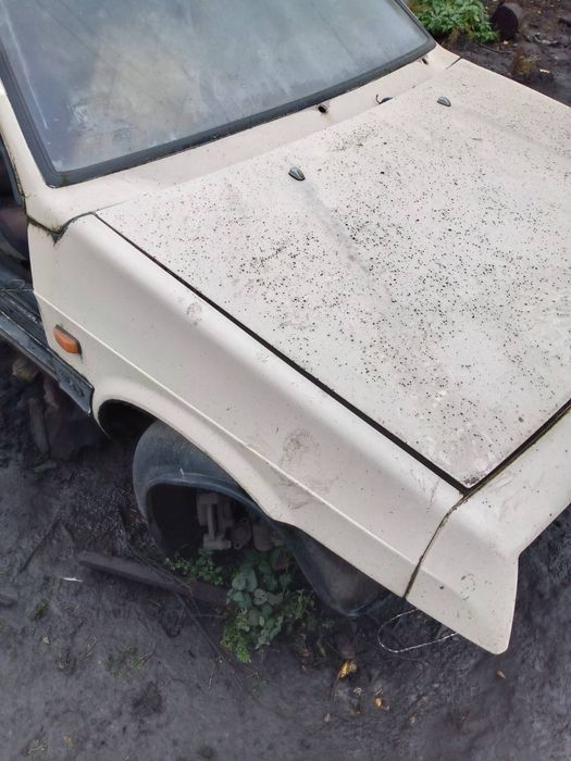 Продам передні крила від ВАЗ 2108