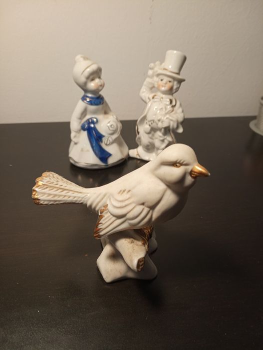 3 bonecos em Porcelana /altura maxima (12 cm)*