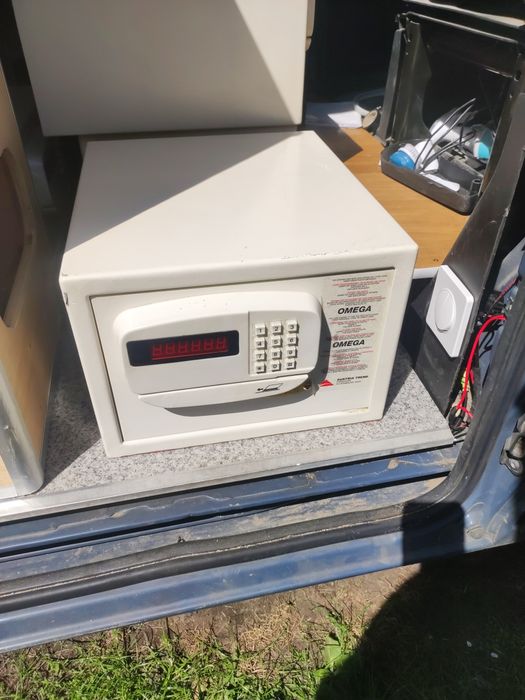 Sejf na zamek elektroniczny Super jakość , ciężki