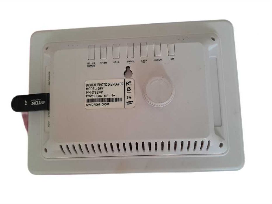 Ramka cyfrowa 7 cali – Digital Photo Displayer.