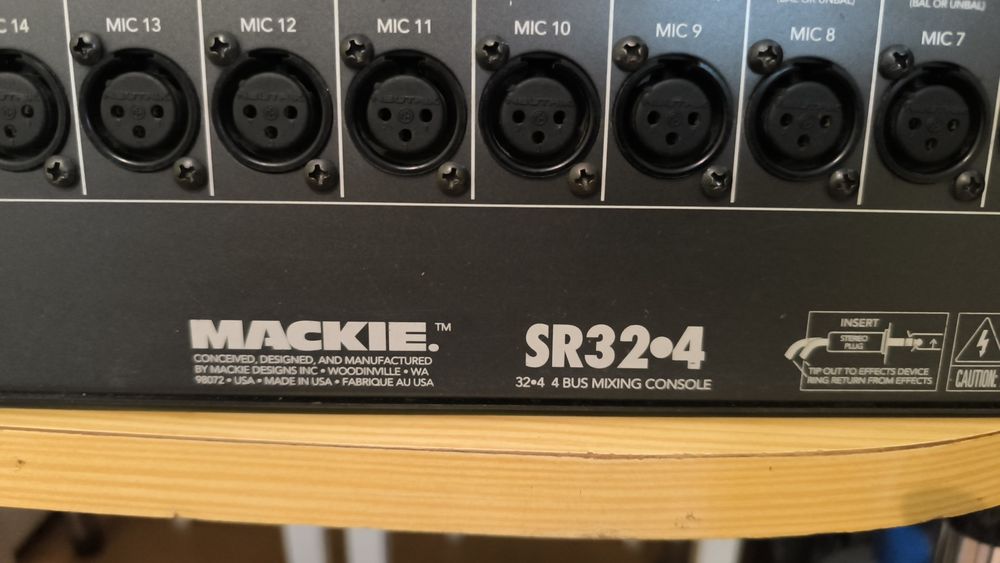 Mesa mistura Mackie 32 canais SR32.4