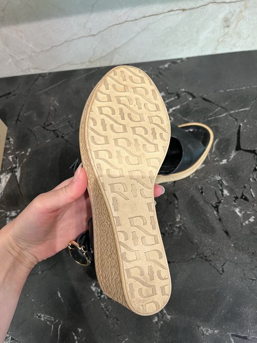 Ryłko relax skóra licowa 37 38 czarne sandały na koturnie gwarancja