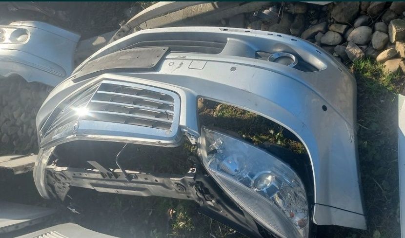 Передня частина взборі mercedes c class w204 європа мерседес ц клас в2