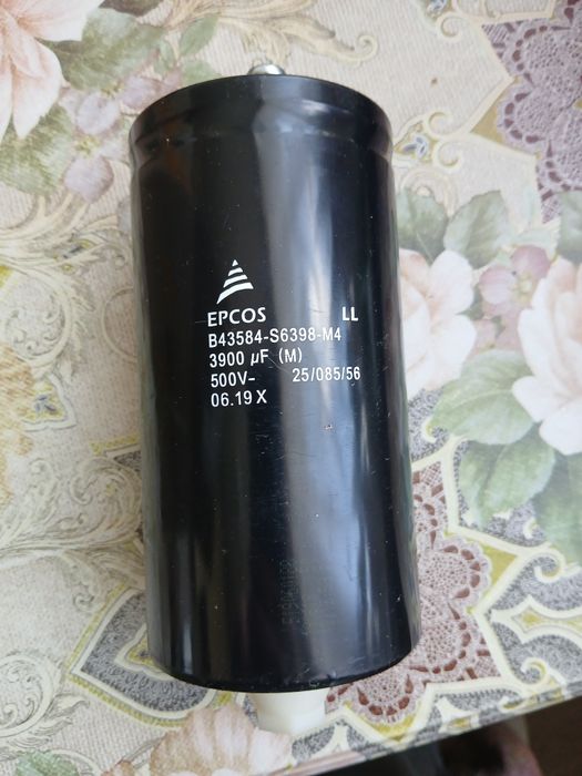 Конденсатор  єлектролітичний  BHC Aerovox  2200mf 420v   EPCOS 3900mf 500v