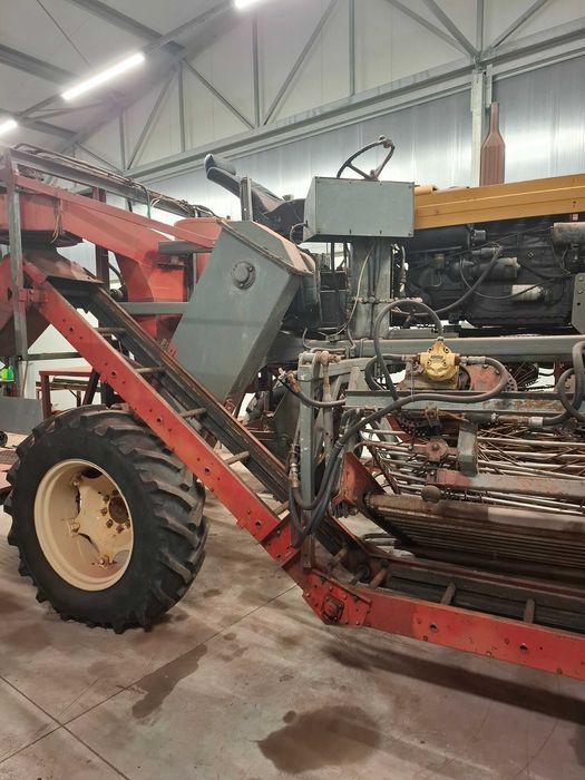 Kombajn do porzeczki KPS 3 całorzędowy