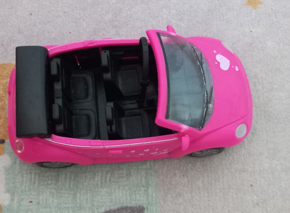 Іграшкова машинка для Челсі