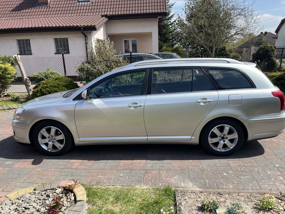 Toyota Avensis zadbana