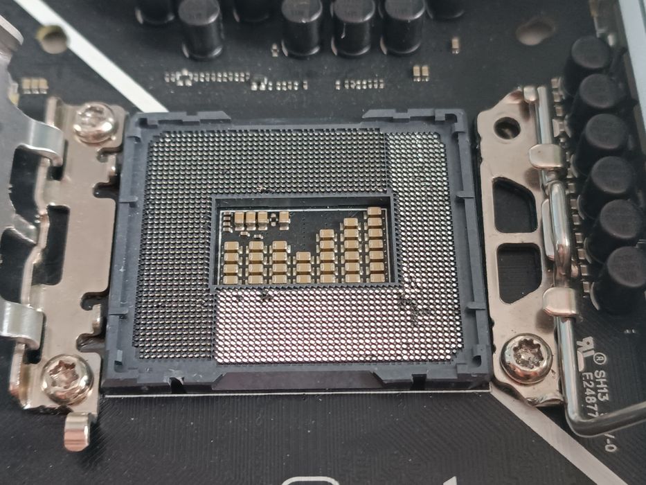 Материнська плата Asus Prime Z790-A WiFi погнуті ніжки сокет 1700