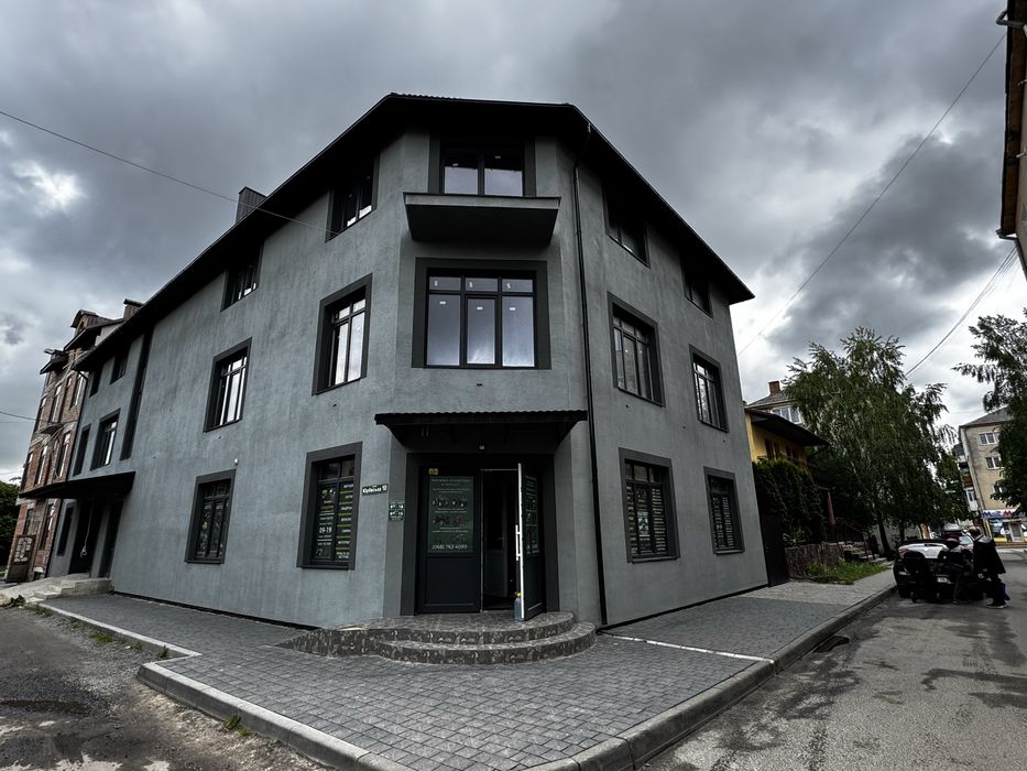 Центр  889.4кв.м