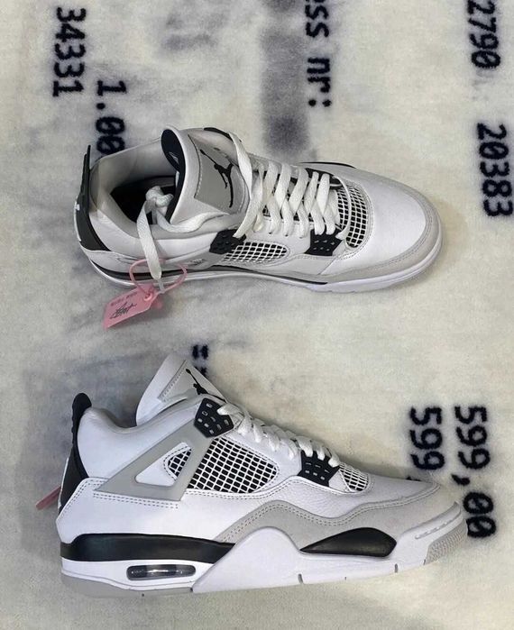 Jordan_Air_Jordan_4_Retro R.40