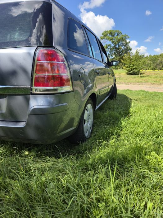 Продам Opel Zafira B