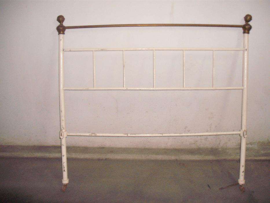 Cama em ferro