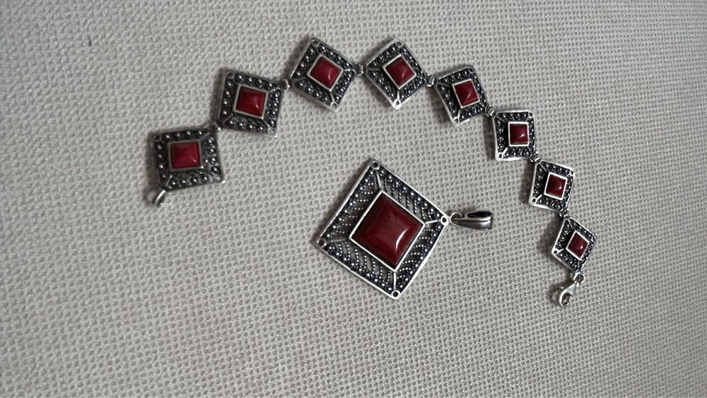 Komplet / Bransoletka i wisiorek stebro oksydowane i koral naturalny