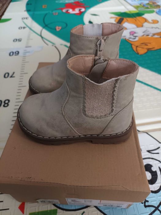 Дитячі демісезонні черевики для дівчинки  бежеві Nelli blu