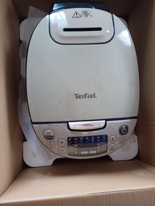 Мультиварка  нова