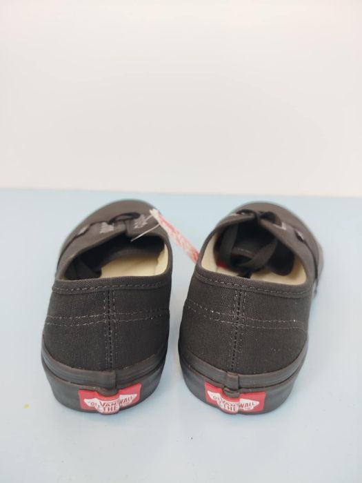 Trampki firmy authentic rozmiar 36.5