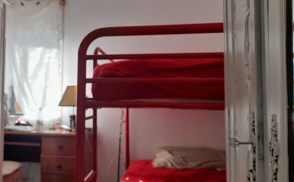 Quarto alugar  2 jovens estudante/trabalho