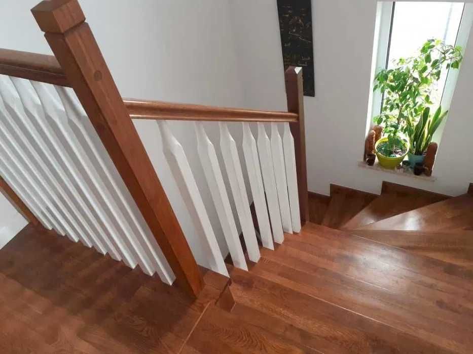 Schody dębowe drewniane