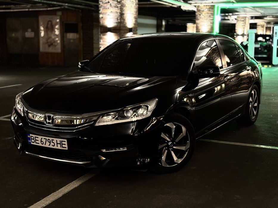 Продам авто HONDA ACCORD  2016 рестайлинг 34к пробега