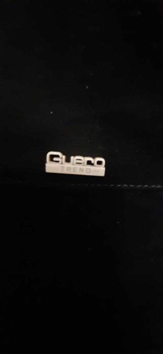 Продам  демисезонные  фирменные ботинки