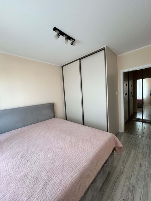 Przytulne mieszkanie z balkonem Hallera