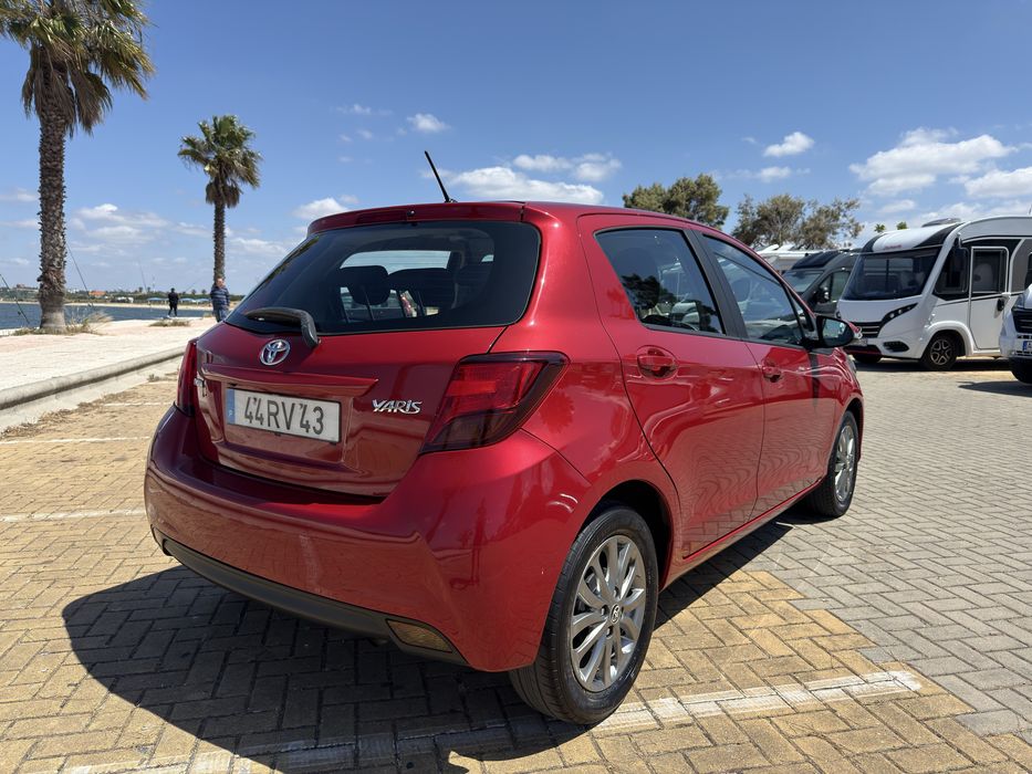 Toyota Yaris 2016 1.0 Gasolina de corrente 117,000km nacional so de um dono aceito retoma troca