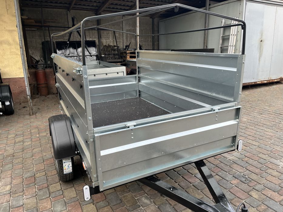 Причіп розміром 2.08 м Х 1.31 м Х 80 см