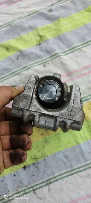 Zacisk hamulcowy lewy prawy tył Golf 5 Leon Altea Touran Audi a3