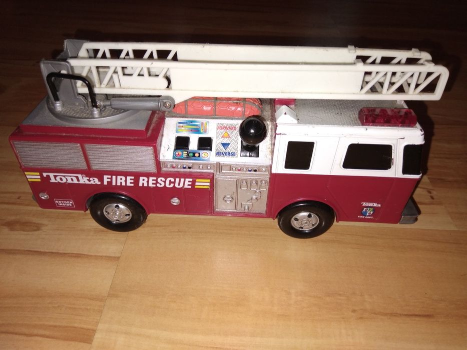 Wóz strażacki na baterie