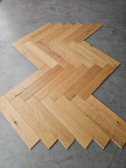 Jodełka klasyczna dąb faza lakier szczotka 11x90x490 (100 m2)